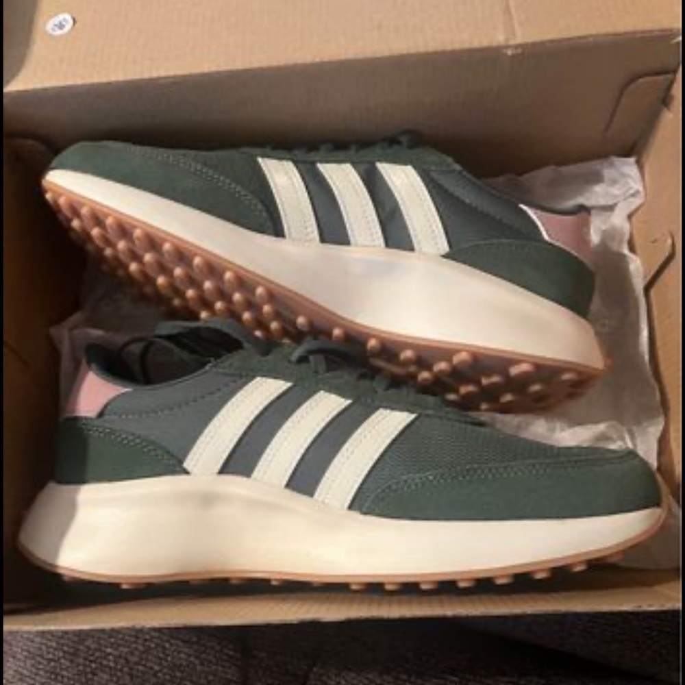 Adidas Run brand new 6.5